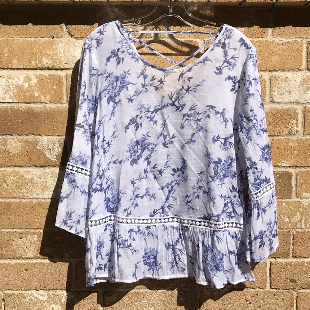 Zac & Rachel beautiful blouse